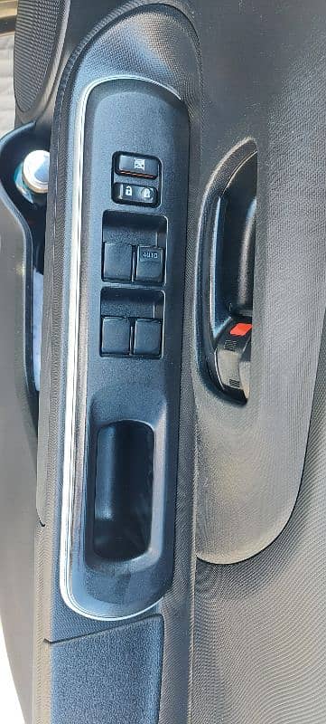 Toyota Aqua G 10