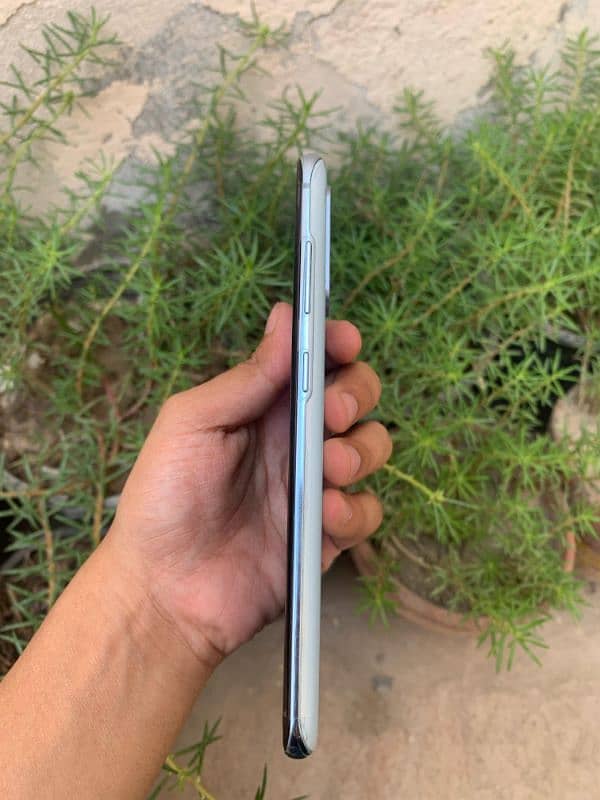 samsung galaxy s20 10/10 4