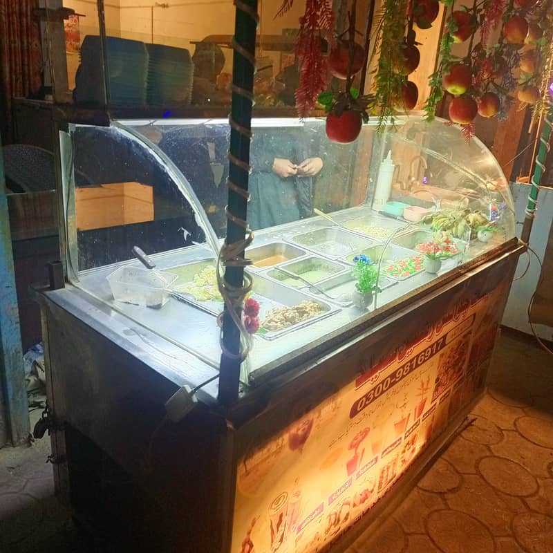 Salad bar counter with chiller system working 0