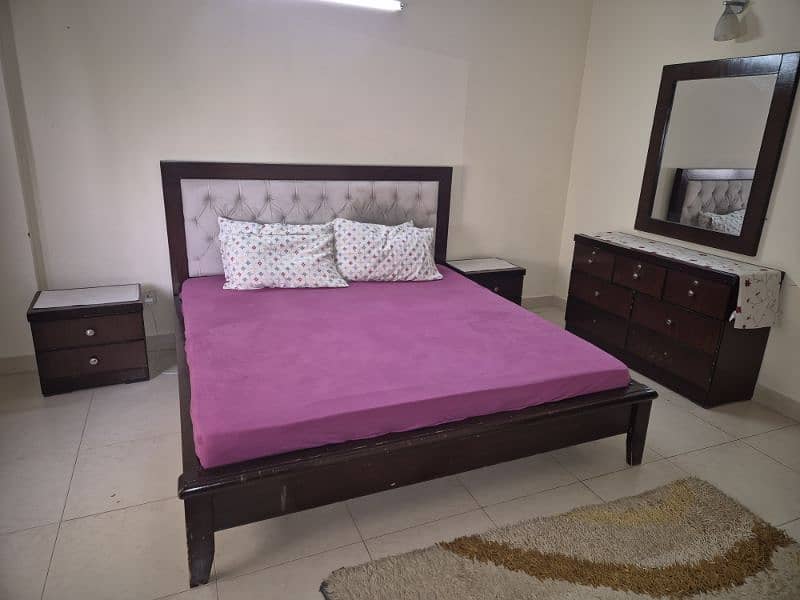 parted bed set with side table and dresser 3