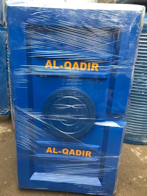 0322-2800608 Water Tanks for sell 10