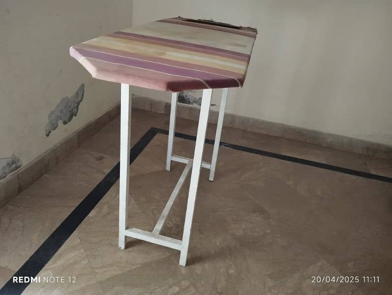 Iron Stand 0