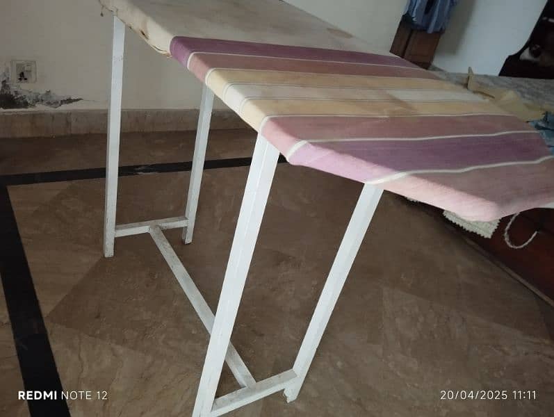 Iron Stand 1