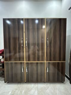 Wooden Wardrobe / Almarih in Good Condition - For Sale