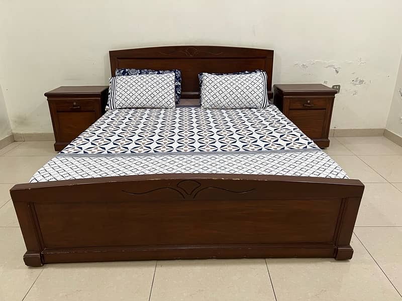 Bed With Side Tables 3