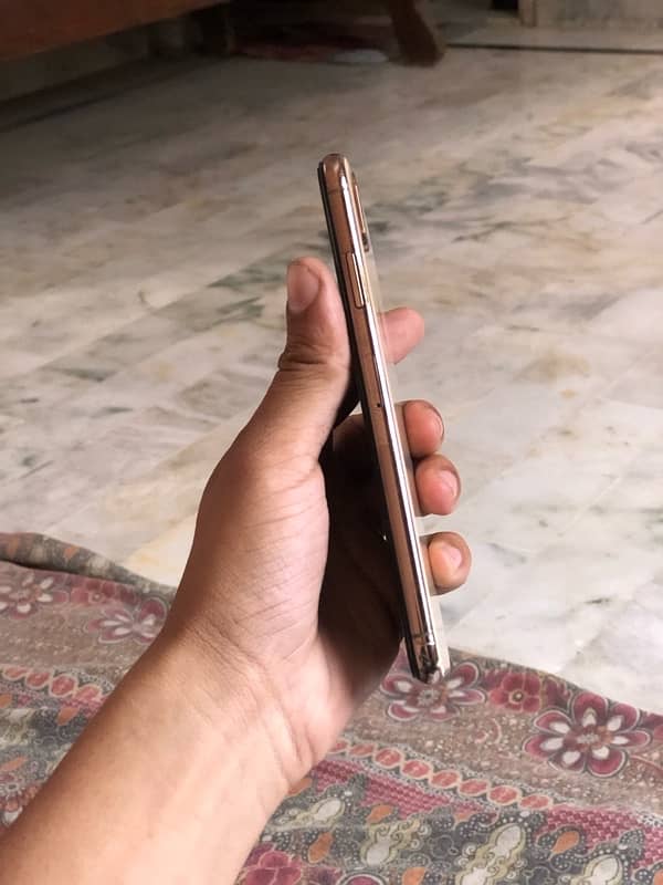 IPhone xs max / xsmax 256 gb factoy unlock exchange possible or sell 2