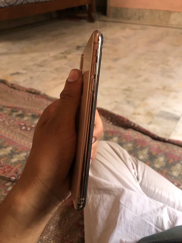 IPhone xs max / xsmax 256 gb factoy unlock exchange possible or sell 3