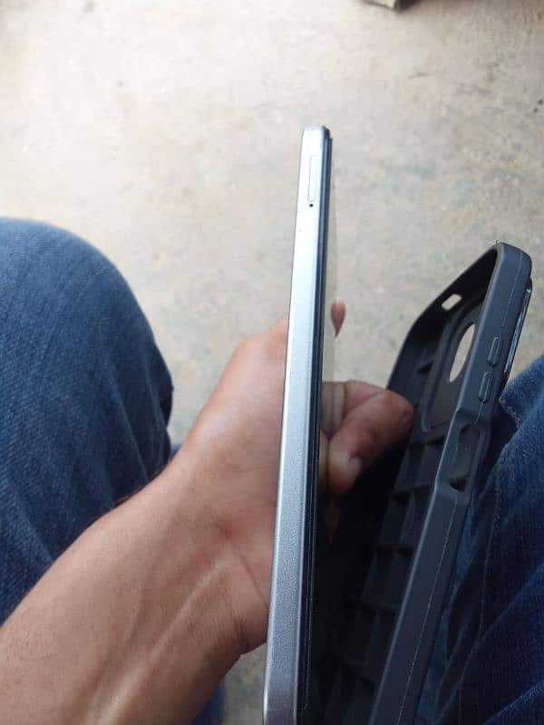 Infinix smart 9.8. 128 GB  with box 3