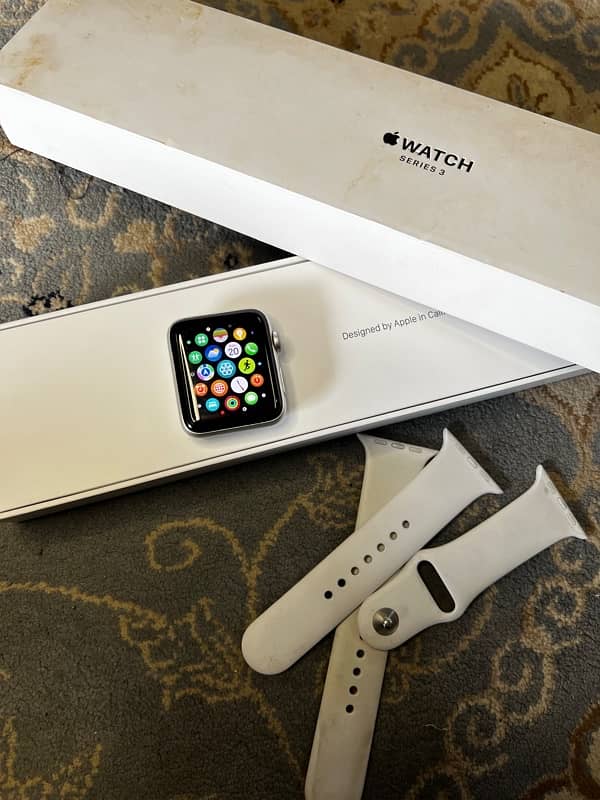 Apple watch series 3 , 42mm with box 3