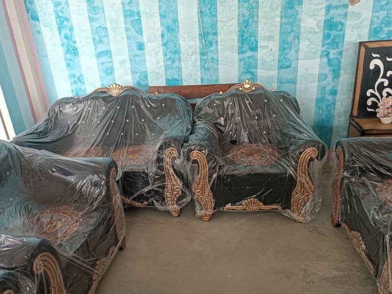 Sofa set 5 seater 4
