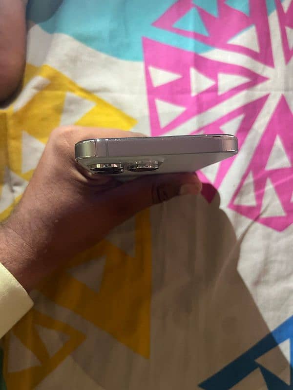 iphone 14 pro max 2
