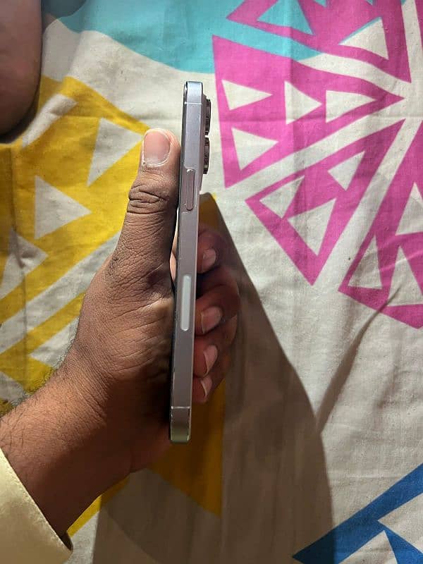iphone 14 pro max 3