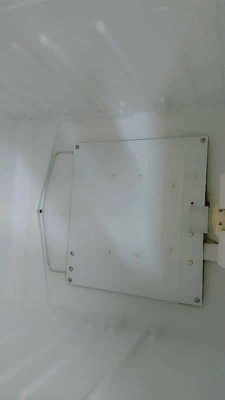 Dawlance Large Size Fridge In Excellent Condition For Sale 6