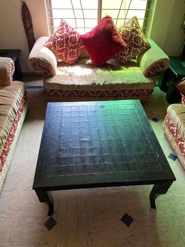 Elegant sofa set in good condition 5