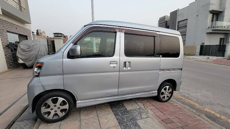 Daihatsu Atrai Wagon 2012 4