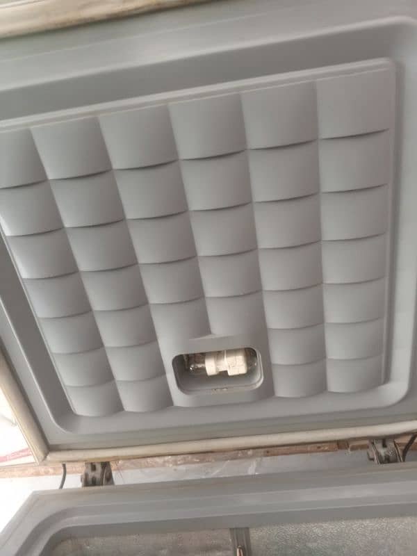 deep freezer air condition 1