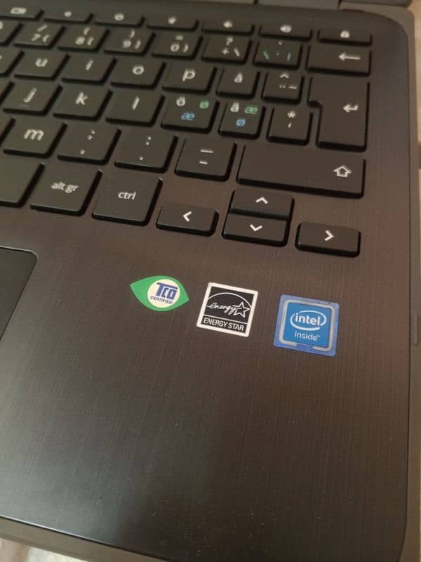 Touch screen Chromebook 4Gb 32Gb Latest Model 4