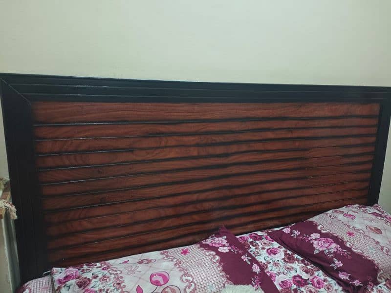 Double bed with dressing table for sale 1