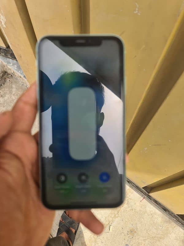 i phone 11 10/9 condition for sale 5