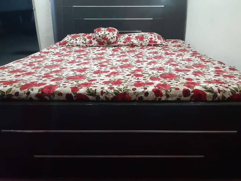 wooden bed king size with spring mattress dressing table,side table 0