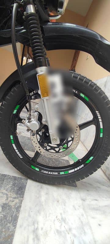 YAMAHA ybr 125g SE 5