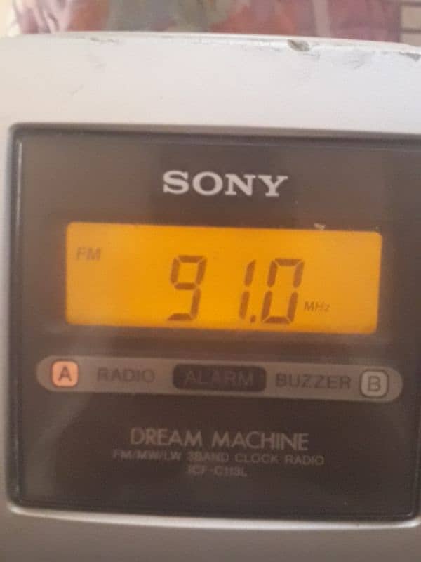 Radio Fm/Am Band  Sony Dream Machine  Alarm clock 0