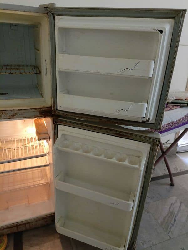 Fridge/Freezer/Deepfreezer is urgently sale at Lahore 7