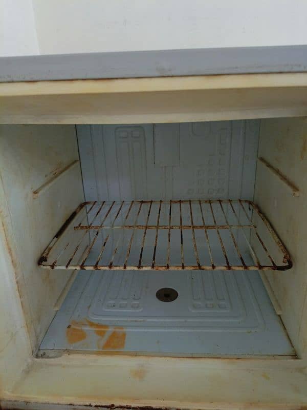 Fridge/Freezer/Deepfreezer is urgently sale at Lahore 12