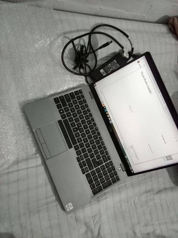 Dell Laptop Core i5 10th Generation || 16/256 6