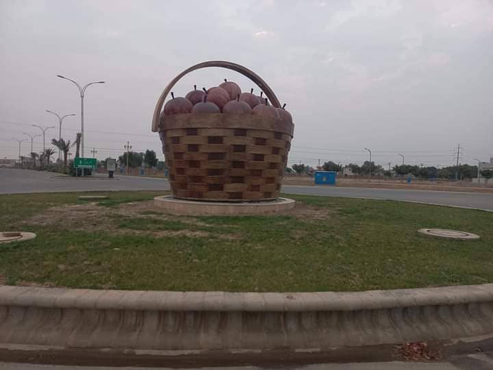 Bahria Orchard Plot No 353/5# Olcb corner+ 6 marla Possession Utility Paid For Sale 3