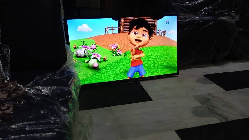 Tcl smart Led Tv 40 inch good condition no fault 2