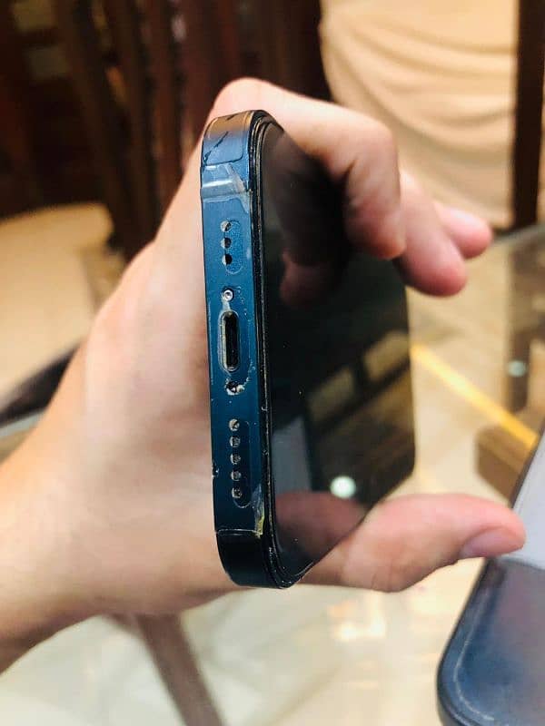 Iphone 13 / 128 Gb Non PTA 4