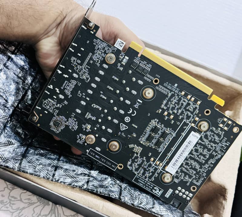 GeForce gtx 1660 super zotac gaming 4