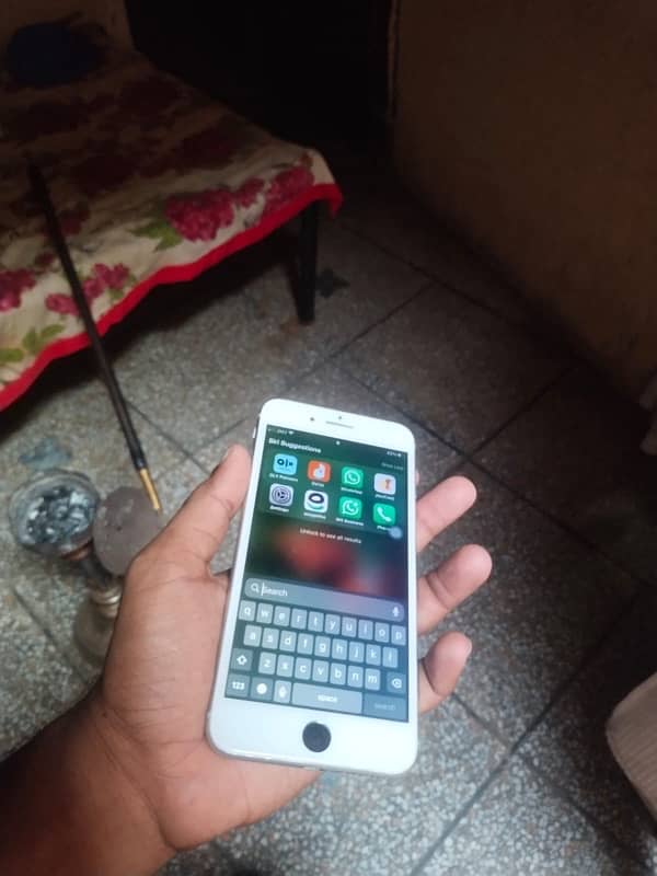iphon 8 plus pta proved panal chang finger of condition 10/8 64 gb 1