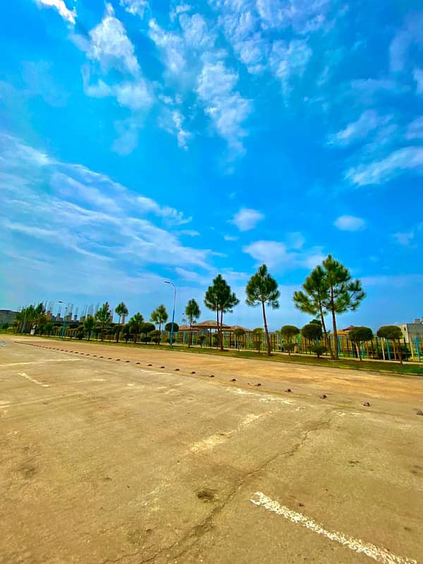 5 Marla Plot For Sale In  Royal City 2