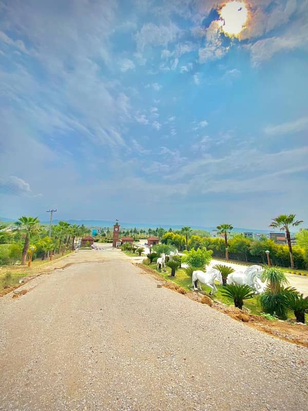 5 Marla Plot For Sale In  Royal City 6