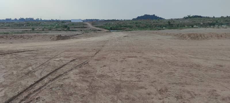 5 Marla Prime Location Plot For Sale 1