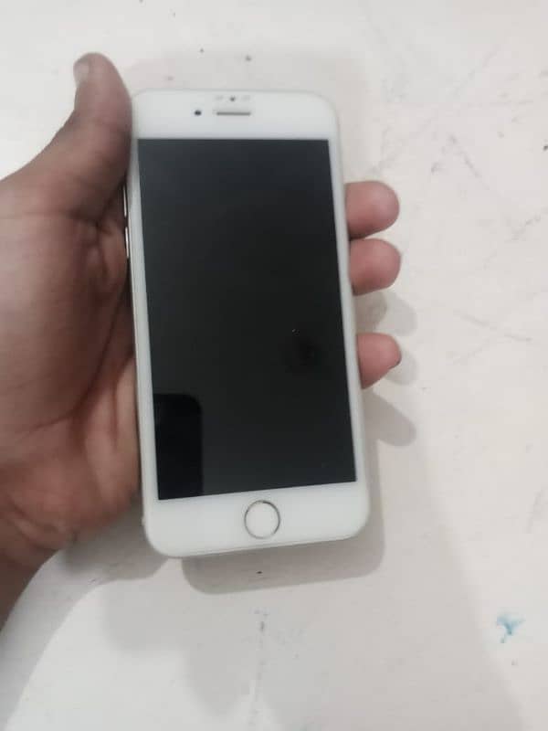 I p0hone 6 new condition like new 100 bettery 4