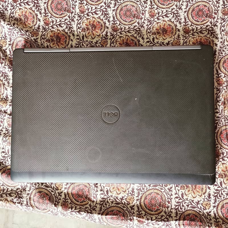 Dell Precision 7720 Workstation – Intel Xeon E3-1535M Processor 5
