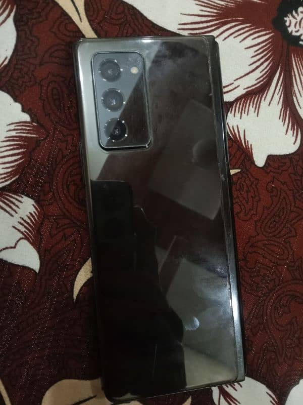 Samsung z fold 2 12/256 Read full ad 2