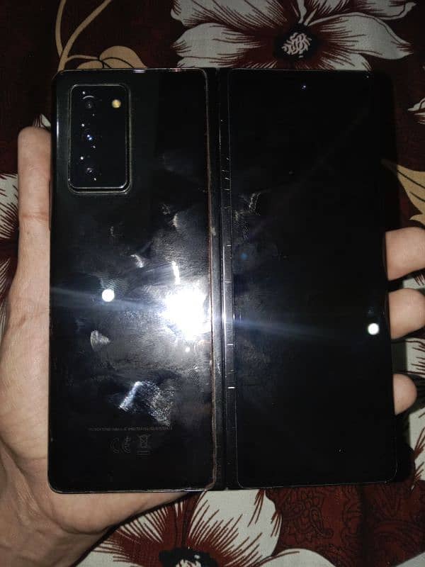 Samsung z fold 2 12/256 Read full ad 6