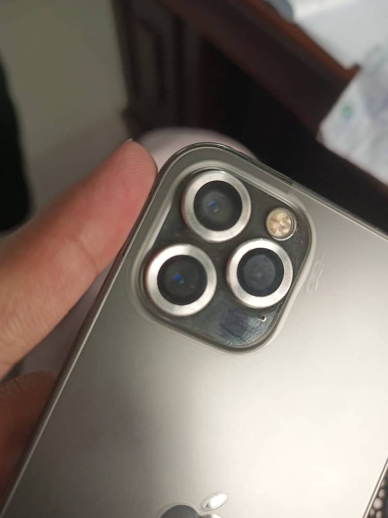 Apple iPhone 12 Pro 18
