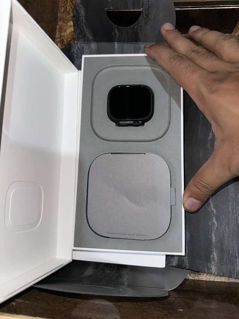 APPLE WATCH ULTRA 2 BLACK TITANIUM OCEAN BAND ONLY BOX OPEN 1