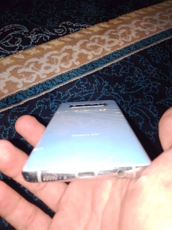 Samsung Galaxy S10 plus mobile 5