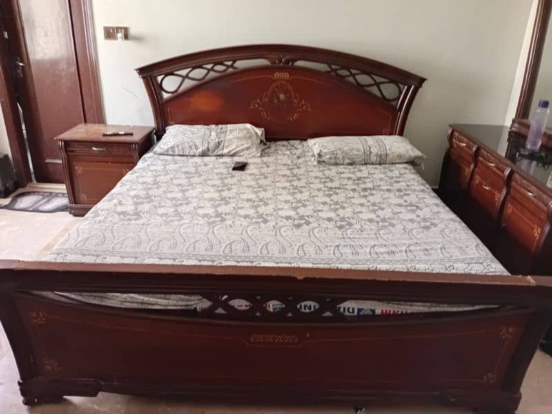 king Size bed plus two side tables and dressing table 0