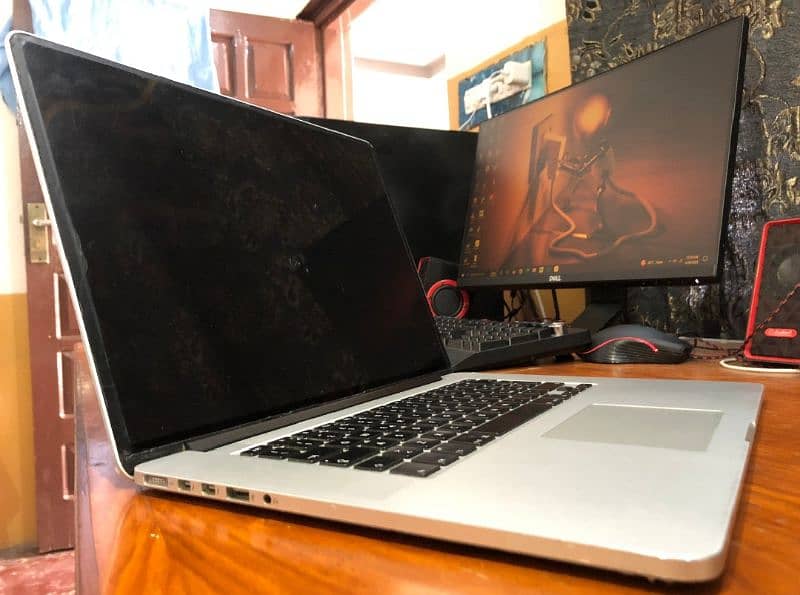 Macbook Pro 15 Mid 2014 10/10 Condition 0