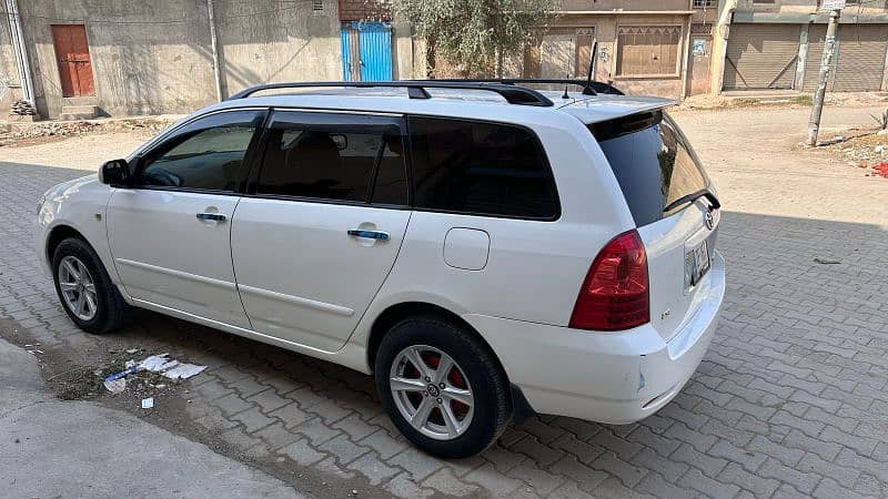 Toyota Corolla Fielder 2013 1
