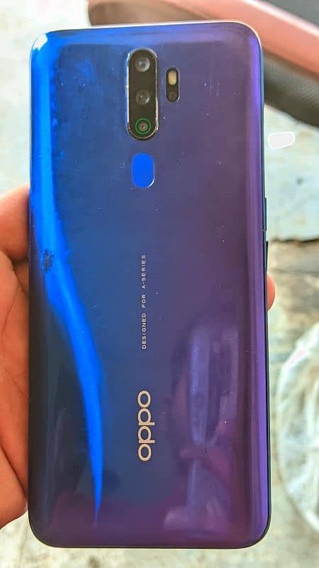 oppo A9 2020 100% ok. one hand use 4