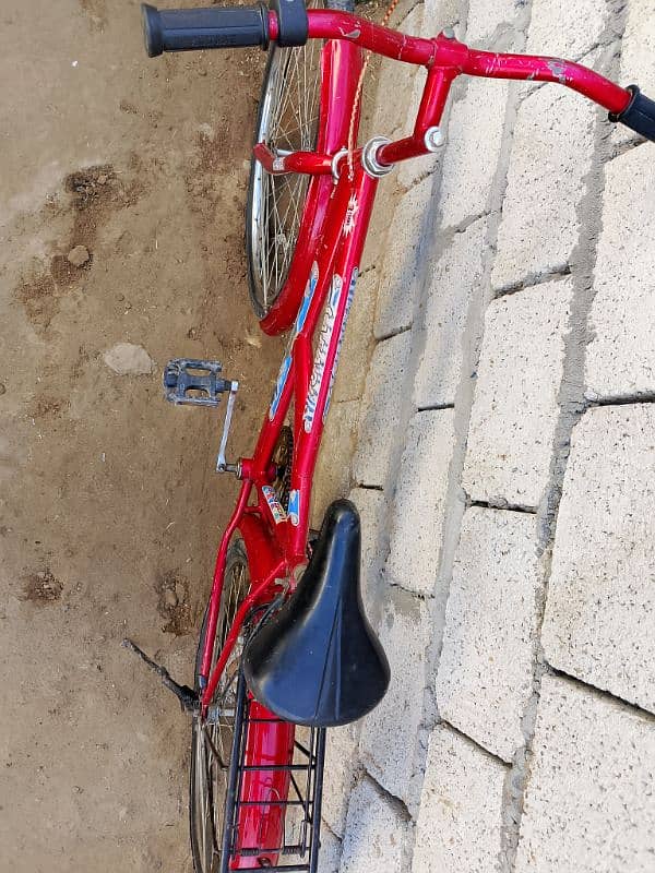 SOHRAB BICYCLE GOOD CONDITION MEDIUM SIZE 6