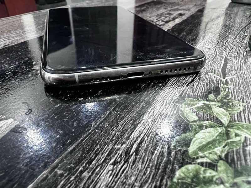 Iphone 11 Pro Max 256GB Pta Approved 4